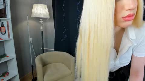 Hi im Hannah online show from February 26, 6:12 am