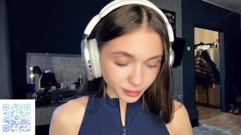 Nia online show from March 21, 3:15 pm