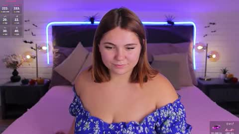 Snapshot of velvet___doll chatting on November 2, 1:13 pm Velvet   Doll online show from November 2, 1:13 pm