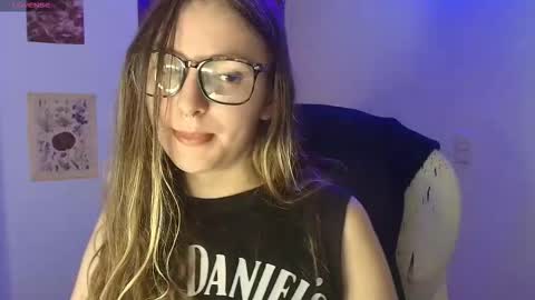 Sophi  online show from March 2, 4:14 am