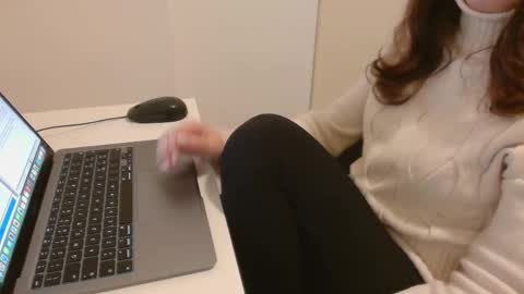 Snapshot of velvet_desiree chatting on February 4, 6:03 pm Velvet Desiree online show from February 4, 6:03 pm