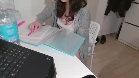 Snapshot of velvet_desiree chatting on February 7, 4:33 pm Velvet Desiree online show from February 7, 4:33 pm