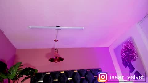 Snapshot of velvet_dreams_ chatting on March 28, 12:05 pm Isabella online show from March 28, 12:05 pm