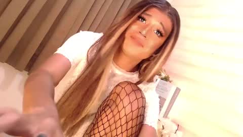 Snapshot of velvet_fux chatting on January 1, 8:15 pm Richy will make you fall in love online show from January 1, 8:15 pm