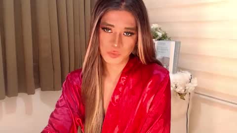 Snapshot of velvet_fux chatting on January 7, 12:31 pm Richy will make you fall in love online show from January 7, 12:31 pm