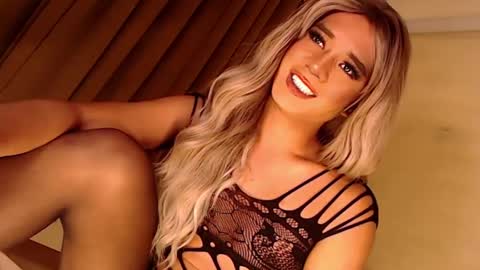 Snapshot of velvet_fux chatting on January 30, 8:53 pm Richy will make you fall in love online show from January 30, 8:53 pm