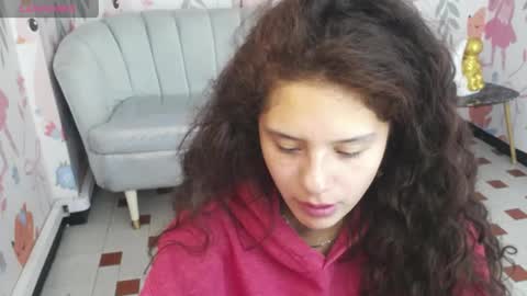 velvet_moon_v online show from March 31, 1:22 pm