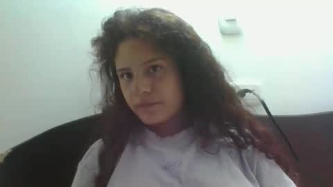 Snapshot of velvet_moon_v chatting on April 28, 3:44 am velvet_moon_v online show from April 28, 3:44 am