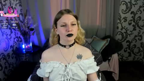 velvet_peach_ online show from October 17, 11:57 am