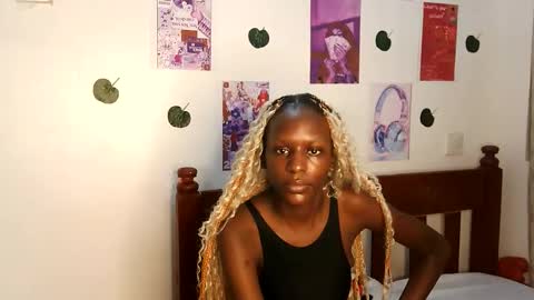 Snapshot of velvetdesiree chatting on May 30, 2:41 am velvetdesiree online show from May 30, 2:41 am