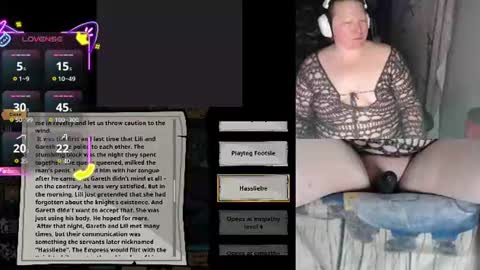 Snapshot of velvetinesiren chatting on August 9, 9:14 am VelvetineSiren online show from August 9, 9:14 am