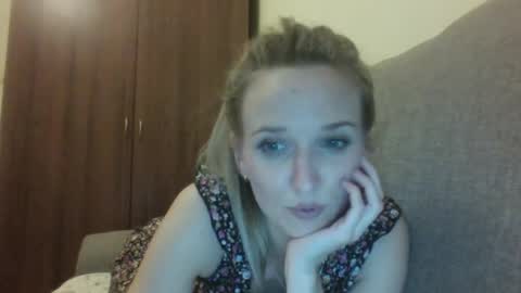 Snapshot of velvetintuition chatting on May 5, 10:29 pm velvetintuition online show from May 5, 10:29 pm