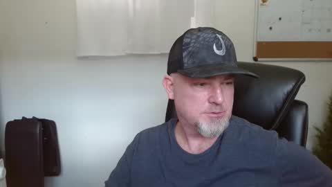 velvetknight97 online show from March 4, 8:04 pm