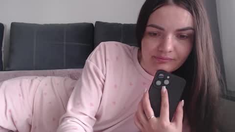 velvetmoon123 online show from March 28, 8:47 am