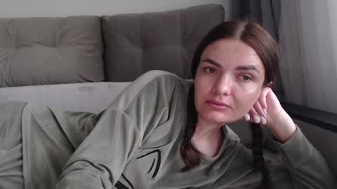 velvetmoon123 online show from May 21, 8:10 am