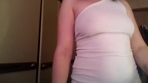 Snapshot of vendi_rassell8855 chatting on June 5, 2:40 am vendi rassell8855 online show from June 5, 2:40 am