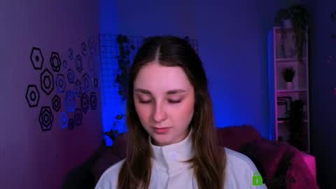 Snapshot of venezia_barton chatting on March 23, 8:13 pm venezia_barton online show from March 23, 8:13 pm