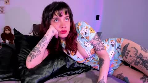 Snapshot of venicebtch666 chatting on May 10, 3:17 pm Lanna online show from May 10, 3:17 pm