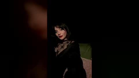 Snapshot of venom_goddess chatting on March 10, 8:25 pm venom_goddess online show from March 10, 8:25 pm