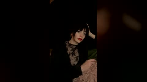 Snapshot of venom_goddess chatting on April 23, 7:38 pm venom_goddess online show from April 23, 7:38 pm