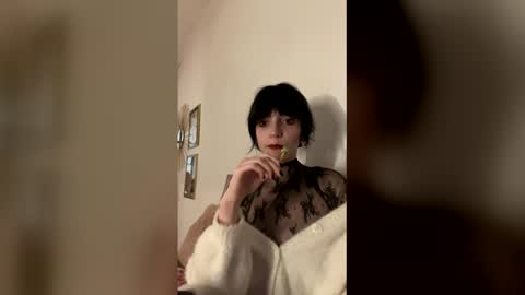 Snapshot of venom_goddess chatting on May 26, 8:49 pm venom_goddess online show from May 26, 8:49 pm