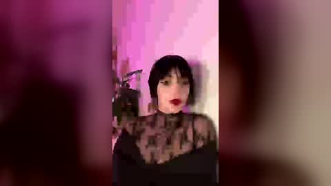 Snapshot of venom_goddess chatting on July 13, 9:06 pm venom_goddess online show from July 13, 9:06 pm