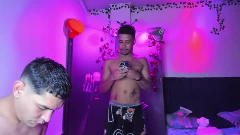 Snapshot of venus_boy2 chatting on November 22, 3:16 am venus_boy2 online show from November 22, 3:16 am