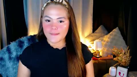 Snapshot of venus_colly chatting on November 13, 3:33 pm I am Colly Your mystery girl online show from November 13, 3:33 pm
