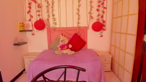 Mary online show from December 18, 7:53 pm