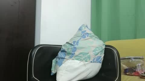 Snapshot of venus_speer chatting on January 8, 4:12 am Luisa online show from January 8, 4:12 am