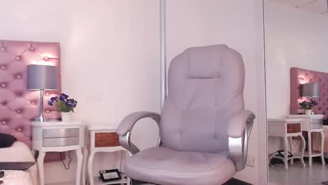 Snapshot of venusandrea29 chatting on December 20, 11:50 am Venus online show from December 20, 11:50 am