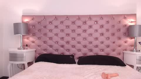 Snapshot of venusandrea29 chatting on January 15, 11:37 am Venus online show from January 15, 11:37 am