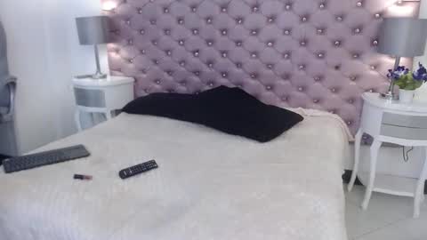 Snapshot of venusandrea29 chatting on February 5, 11:59 am Venus online show from February 5, 11:59 am