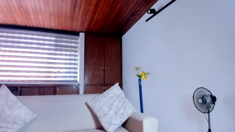 Venus Cooper Everyday From 1400 to 2200 Col Time online show from January 17, 7:28 pm