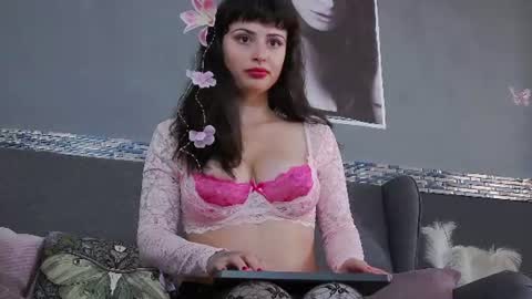 venusinylons online show from July 30, 11:20 am