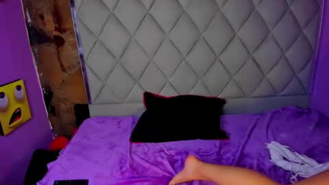 Snapshot of venusowen_ chatting on January 28, 7:53 pm Venusowen online show from January 28, 7:53 pm