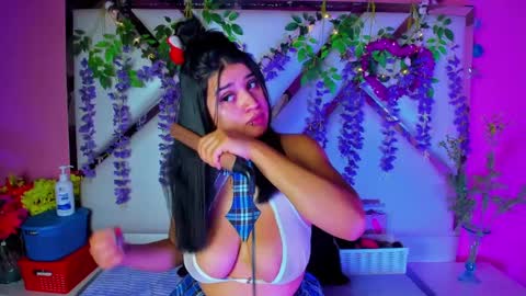 Snapshot of venusowen_ chatting on October 10, 1:32 pm Venusowen online show from October 10, 1:32 pm