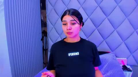 Snapshot of venusowen_ chatting on October 17, 1:25 pm Venusowen online show from October 17, 1:25 pm