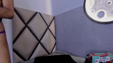 Snapshot of venuss_03 chatting on February 5, 3:33 am venuss_03 online show from February 5, 3:33 am