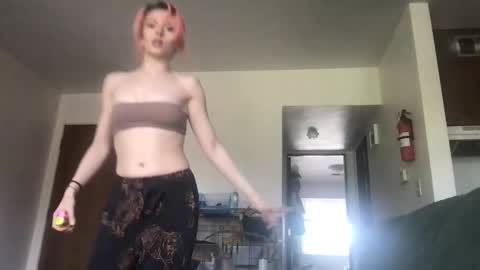 Snapshot of venustheflytrap chatting on June 4, 5:08 pm venustheflytrap online show from June 4, 5:08 pm