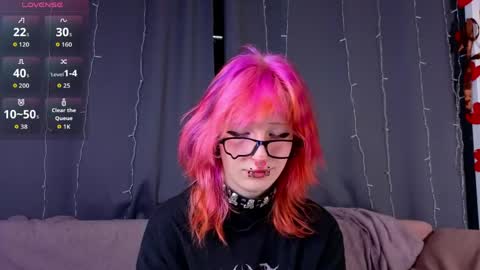 Snapshot of veolatownson chatting on February 28, 8:10 pm Erica online show from February 28, 8:10 pm