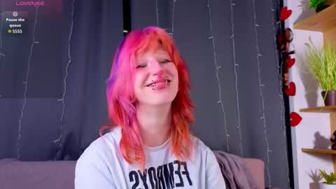 Snapshot of veolatownson chatting on March 2, 8:15 pm Erica online show from March 2, 8:15 pm