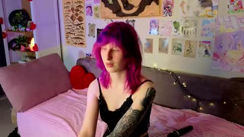 Snapshot of veolatownson chatting on April 28, 2:27 am Erica online show from April 28, 2:27 am