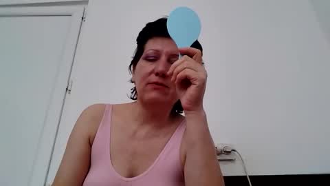 Snapshot of vera_elle chatting on May 15, 10:44 am Vera online show from May 15, 10:44 am