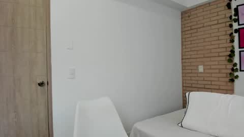 Snapshot of vera_fernandez chatting on December 29, 10:03 pm Vera online show from December 29, 10:03 pm