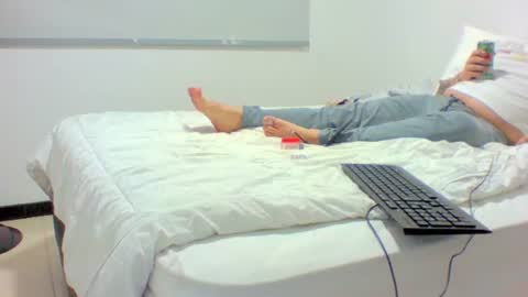 Snapshot of vergagolosa22 chatting on August 1, 7:07 am vergagolosa22 online show from August 1, 7:07 am