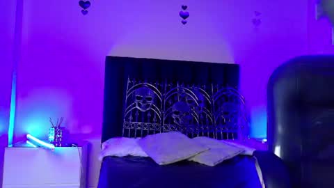 Snapshot of vergil_noir chatting on June 10, 4:23 am vergil_noir online show from June 10, 4:23 am