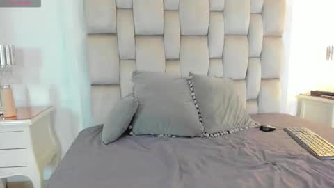 Snapshot of vero_domplay chatting on February 17, 3:03 am vero domplay online show from February 17, 3:03 am