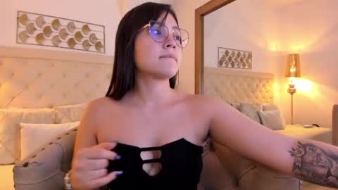 Snapshot of vero_domplay chatting on July 2, 3:23 am vero domplay online show from July 2, 3:23 am