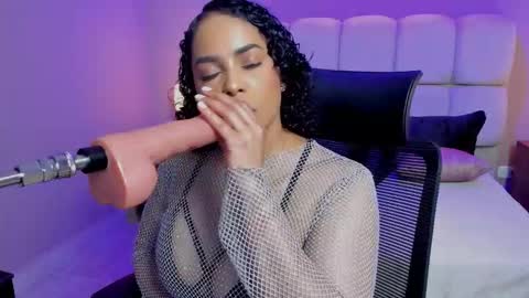 Vero  online show from November 27, 7:38 pm